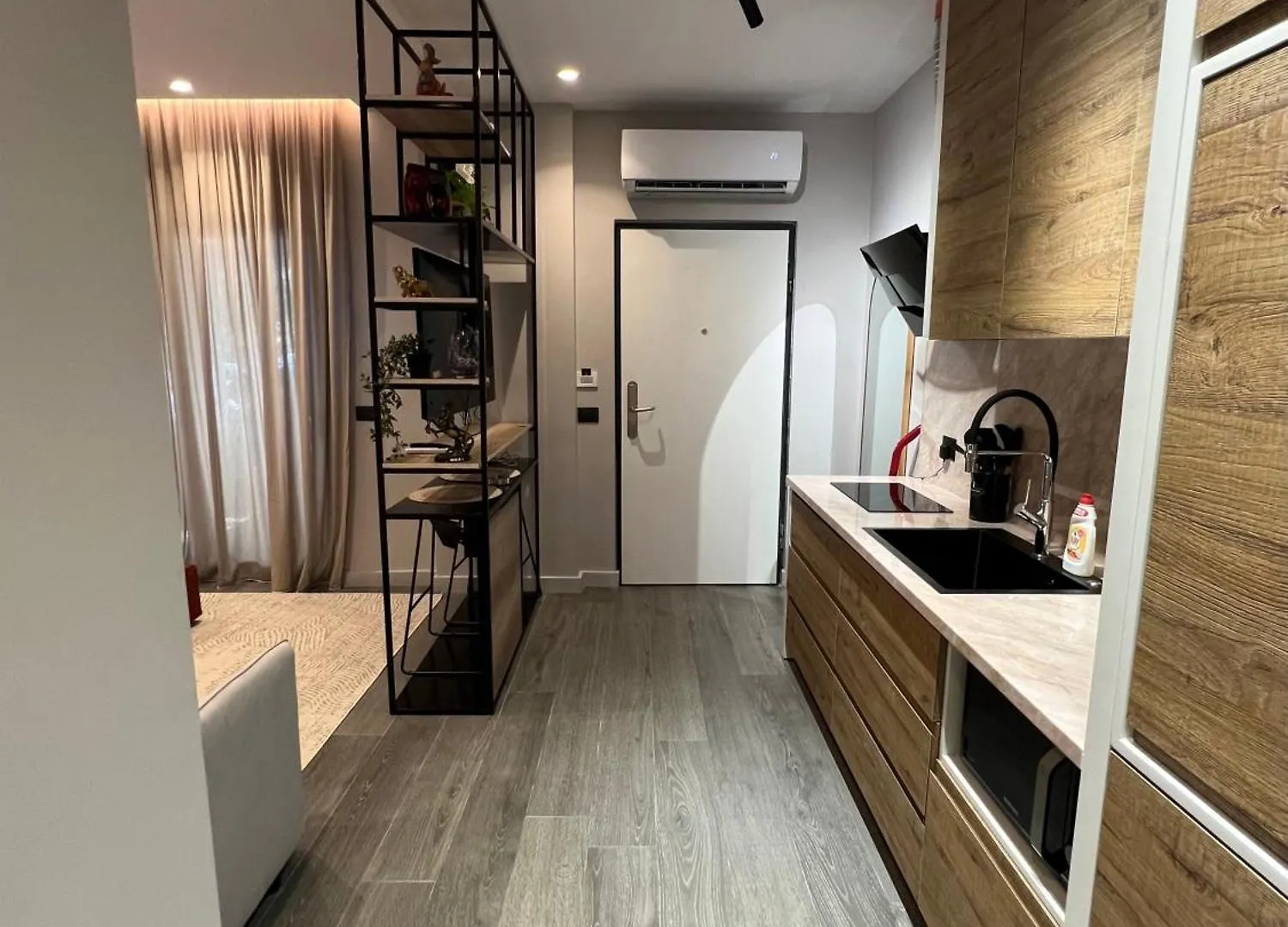 Vega Appartement 2 ゴーレム アパート